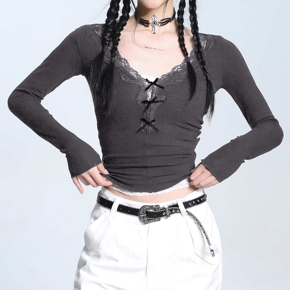 VILZSTUDIOS Stylish lace-trimmed V-neck top for trendy outfits