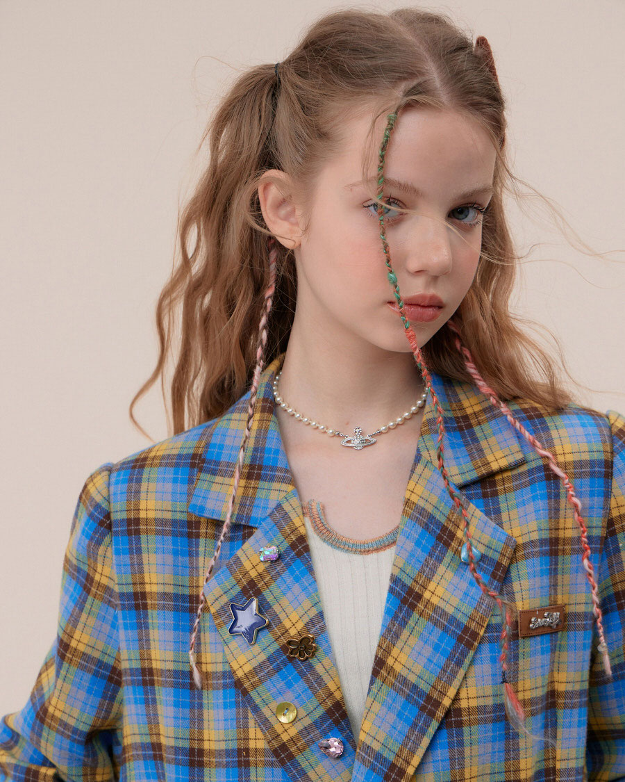 VILZSTUDIOS Oversized plaid blazer for stylish layering