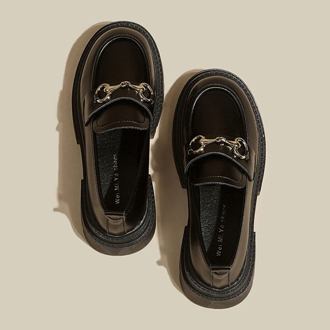 VILZSTUDIOS Stylish loafers with chunky sole and silver chain