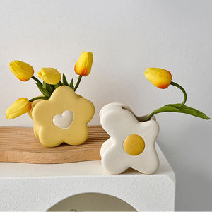 VILZSTUDIOS Pastel ceramic floral vase for home decor