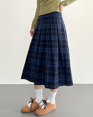 VILZSTUDIOS Chic plaid pleated midi skirt for stylish outfits