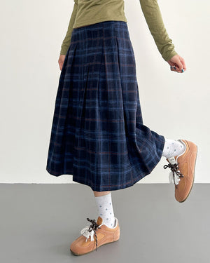 VILZSTUDIOS Chic plaid pleated midi skirt for stylish outfits