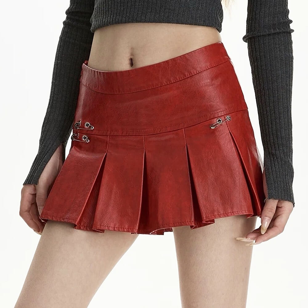 VILZSTUDIOS Chic pleated mini skirt with safety pin accents