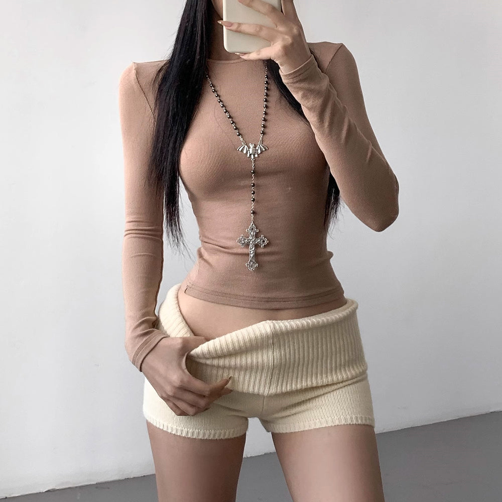 VILZSTUDIOS Stylish ribbed knit shorts with foldover waistband