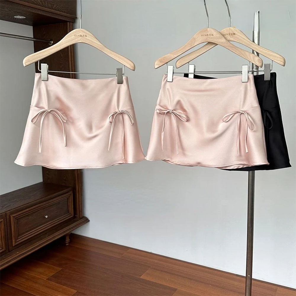 VILZSTUDIOS Chic satin mini skirt with bows by VILZSTUDIOS