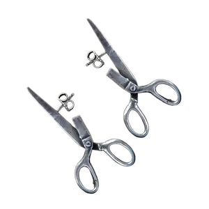 VILZSTUDIOS Stylish earrings in scissors design