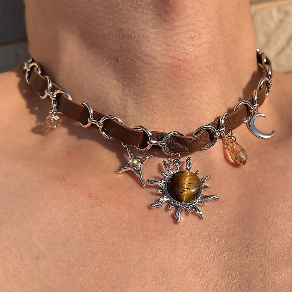 VILZSTUDIOS Stylish choker with star charm