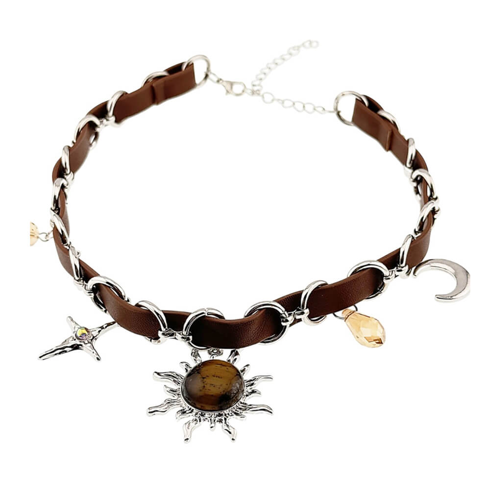VILZSTUDIOS Stylish choker with star charm