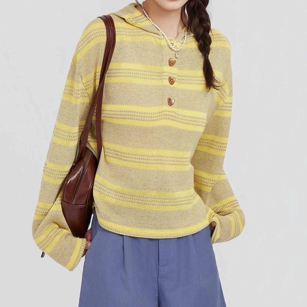 VILZSTUDIOS Chic striped heart button hoodie