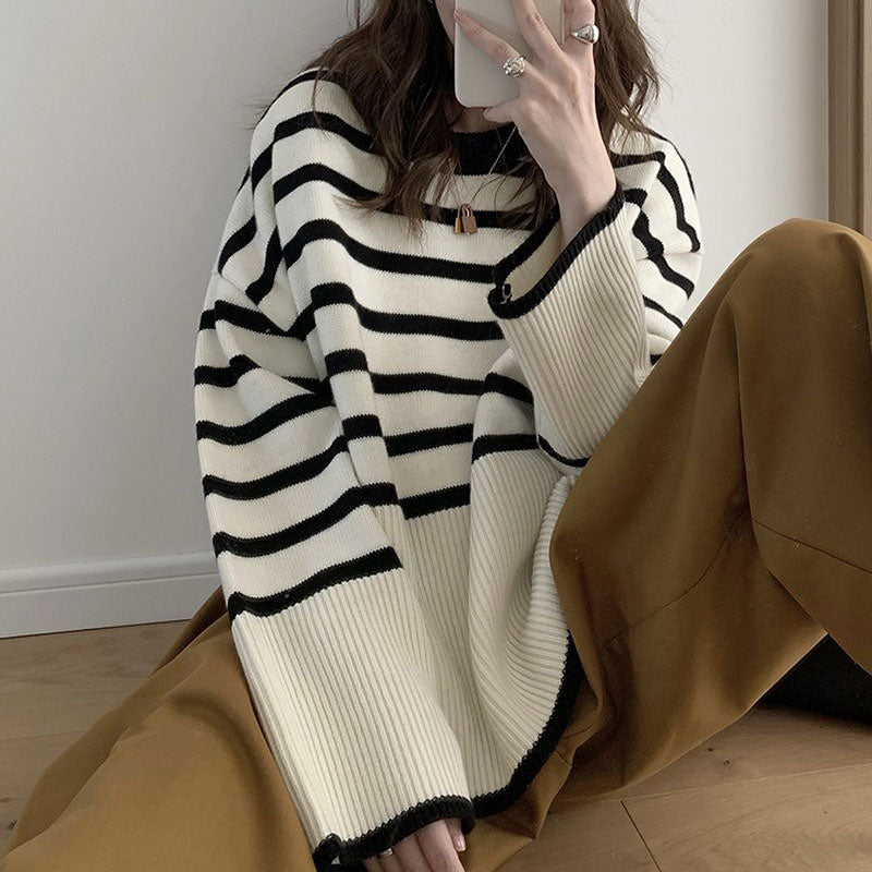 VILZSTUDIOS Chic striped oversized sweater from VILZSTUDIOS