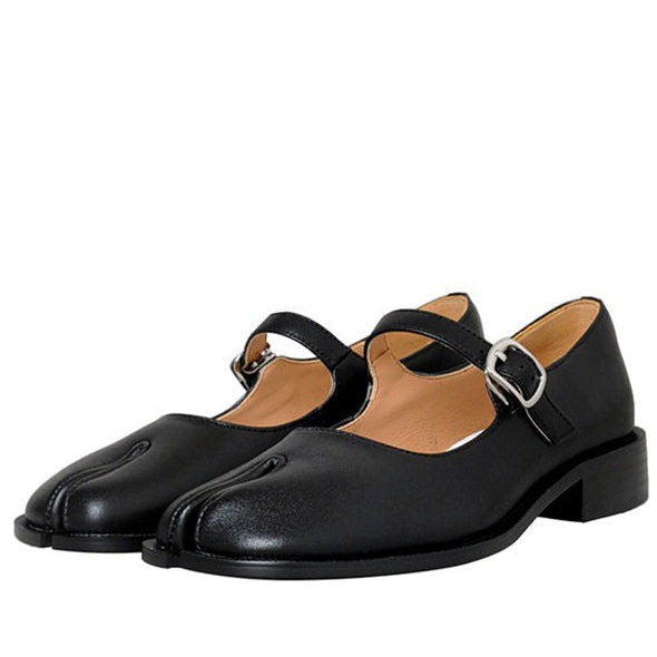 VILZSTUDIOS Chic Tabi Mary Jane sandals in black vegan leather