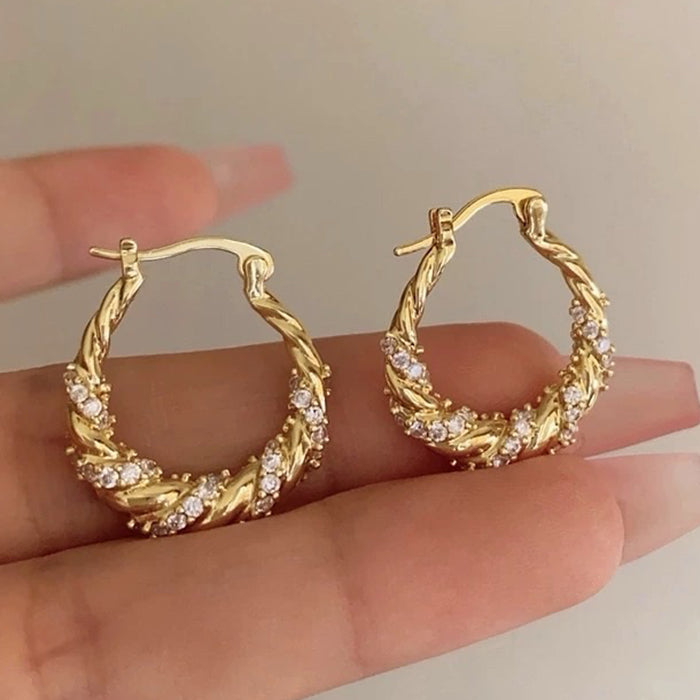 VILZSTUDIOS Chic twisted hoop earrings with rhinestones