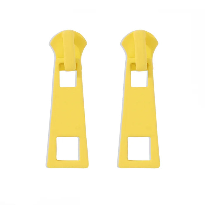 VILZSTUDIOS Stylish earrings with a zipper design