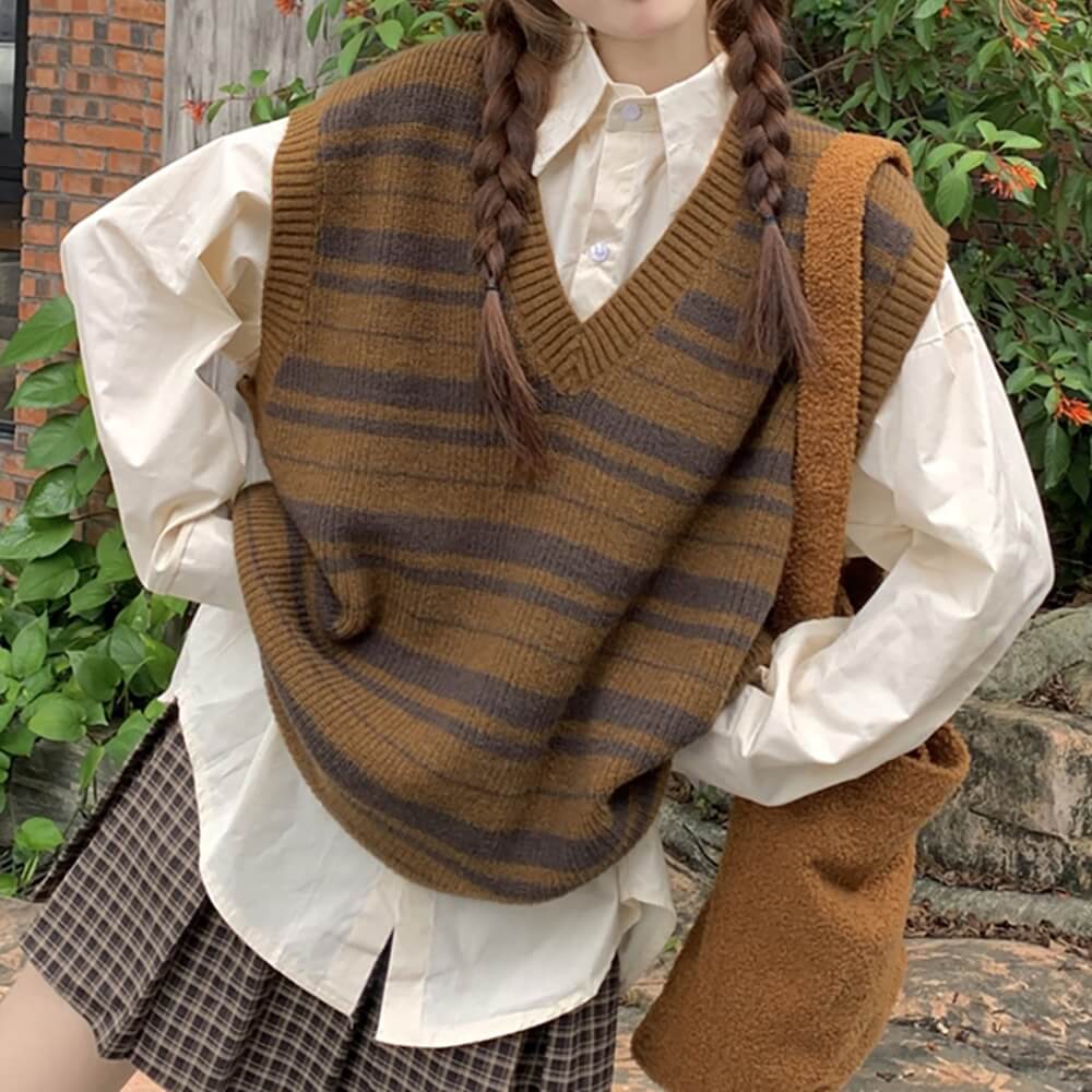 VILZSTUDIOS Striped sweater vest for stylish layering