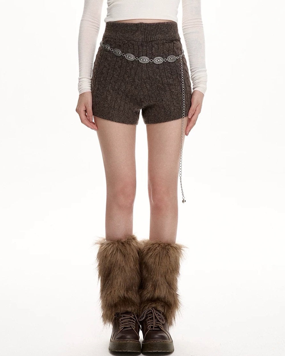 VILZSTUDIOS cable knit shorts for stylish comfort