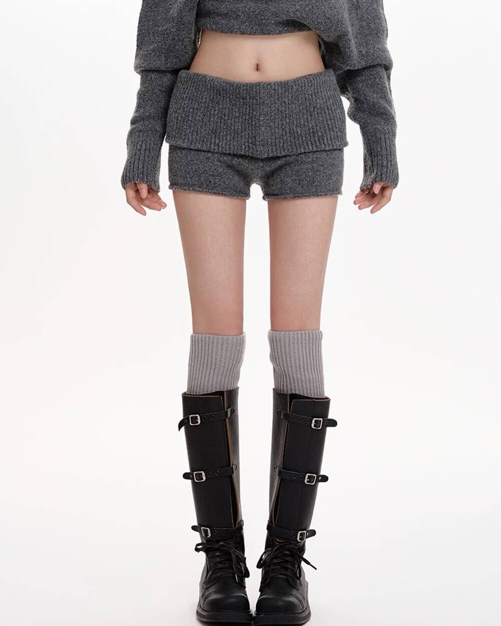 VILZSTUDIOS Knitted mini shorts for casual wear