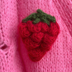 VILZSTUDIOS Stylish chunky knit cardigan with 3D strawberry design
