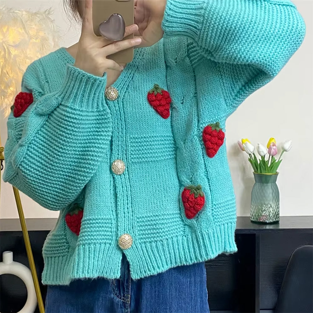 VILZSTUDIOS Stylish chunky knit cardigan with 3D strawberry design