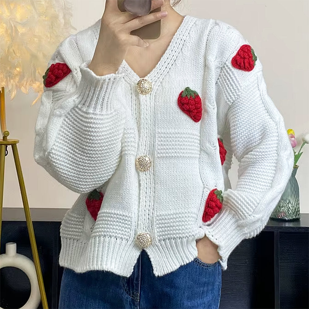 VILZSTUDIOS Stylish chunky knit cardigan with 3D strawberry design