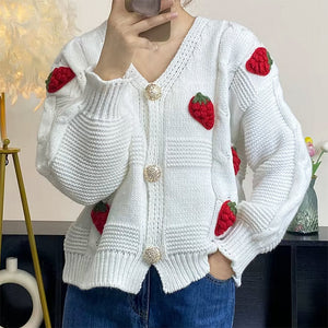 VILZSTUDIOS Stylish chunky knit cardigan with 3D strawberry design