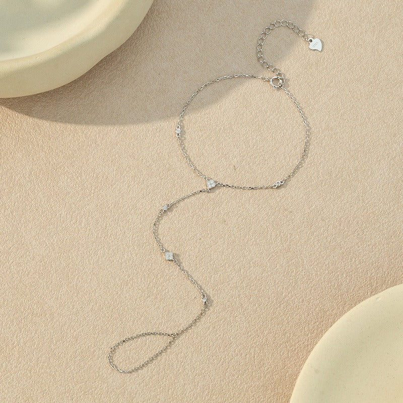 Clover Hand Chain Bracelet