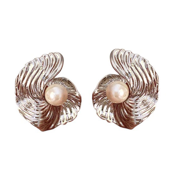 VILZSTUDIOS Elegant shell earrings for stylish accessories