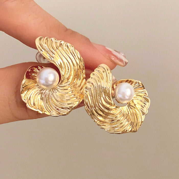 VILZSTUDIOS Elegant shell earrings for stylish accessories