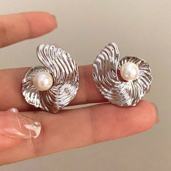 VILZSTUDIOS Elegant shell earrings for stylish accessories