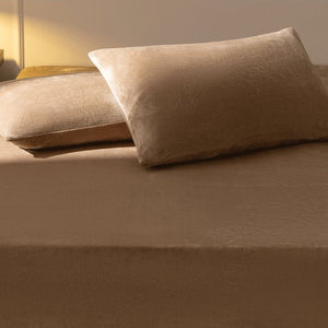 VILZSTUDIOS coffee brown fitted sheet with plush short-pile texture and elastic edges