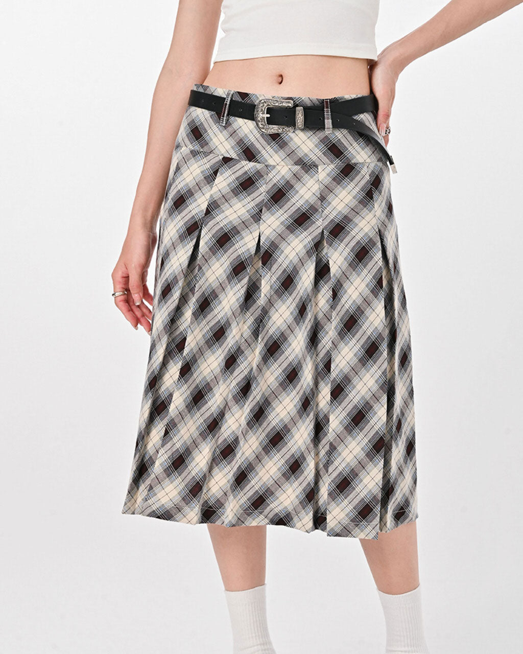 VILZSTUDIOS Stylish plaid pleated skirt for modern fashion