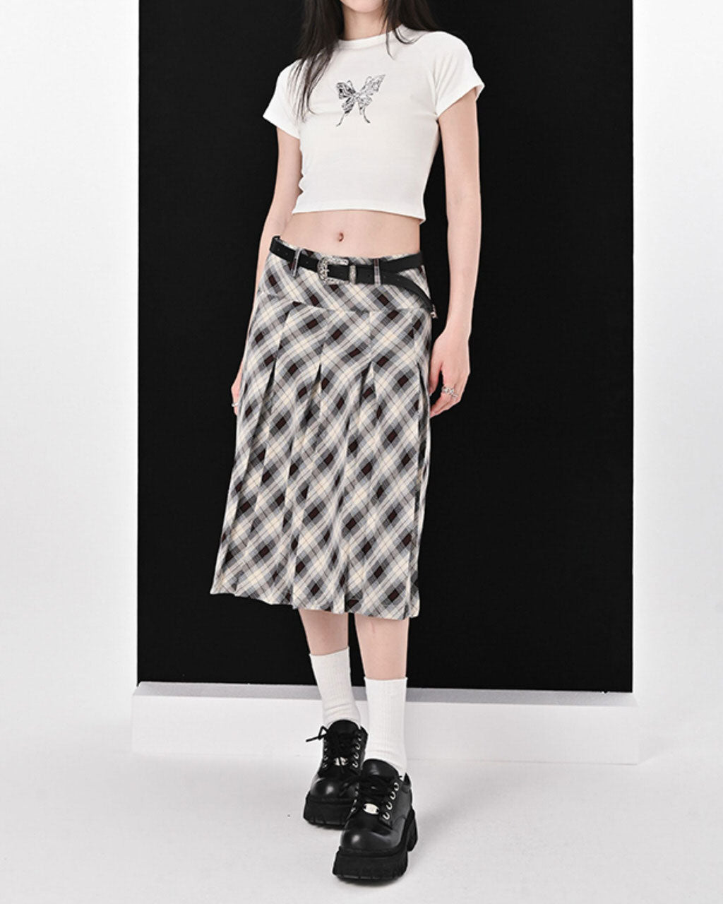 VILZSTUDIOS Stylish plaid pleated skirt for modern fashion