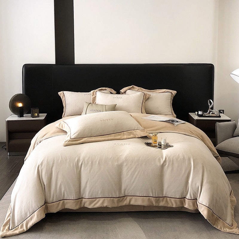Contrast Border Velvet Bedding Set