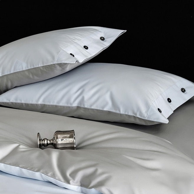 VILZSTUDIOS soft two-tone satin duvet cover set with contrasting dark pillowcase buttons