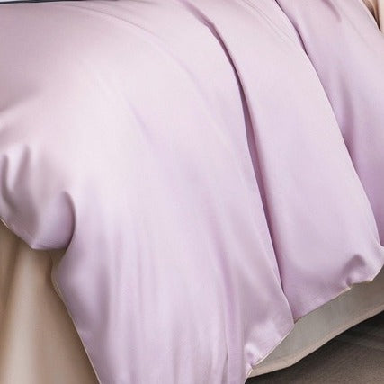 VILZSTUDIOS soft two-tone satin duvet cover set with contrasting dark pillowcase buttons