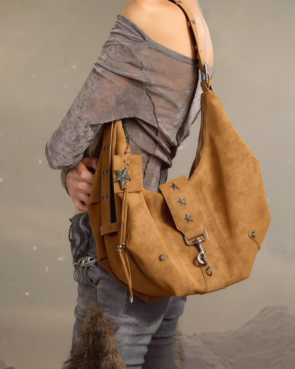 VILZSTUDIOS Stylish hobo bag with star hardware and shoulder strap