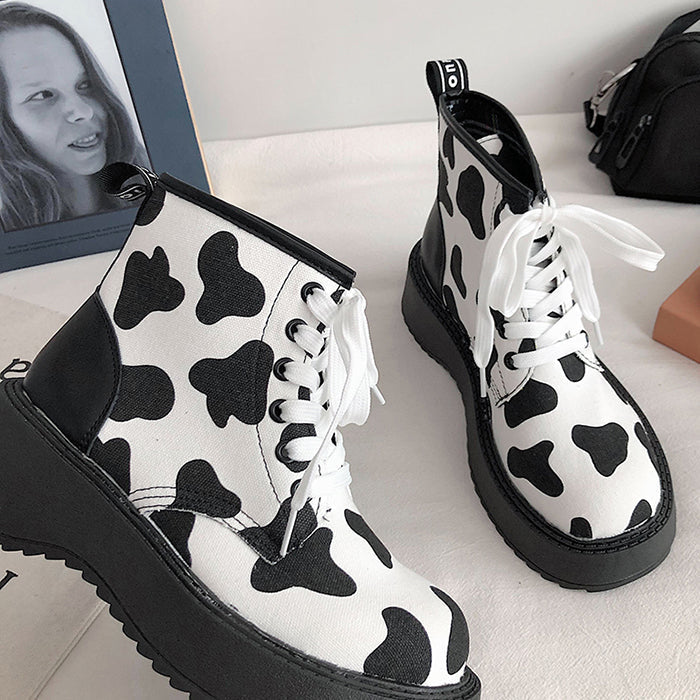 VILZSTUDIOS Cow print ankle boots in stylish design