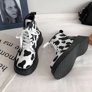 VILZSTUDIOS Cow print ankle boots in stylish design