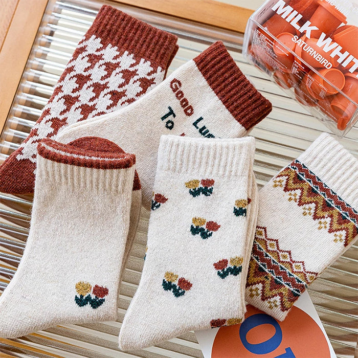 VILZSTUDIOS Trendy brown socks for stylish outfits