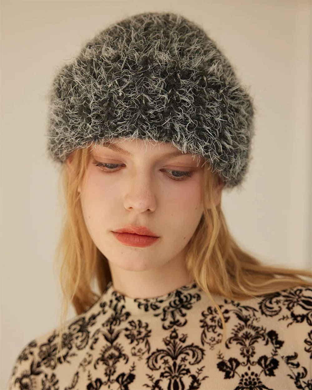 VILZSTUDIOS Textured knit beanie for streetwear fashion