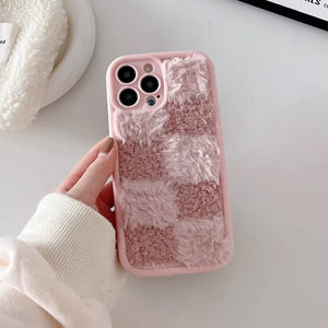 VILZSTUDIOS Stylish iPhone case with checkered pattern