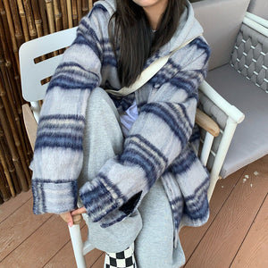 VILZSTUDIOS Cozy plaid oversized jacket for stylish layering