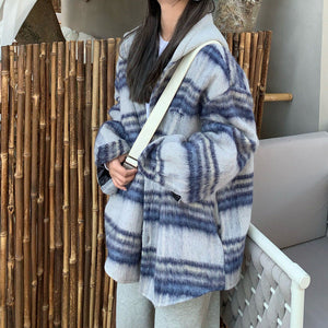 VILZSTUDIOS Cozy plaid oversized jacket for stylish layering