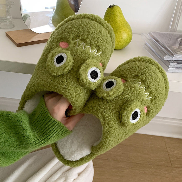 VILZSTUDIOS Cozy plush frog slippers for comfortable wear