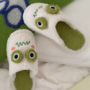 VILZSTUDIOS Cozy plush frog slippers for comfortable wear