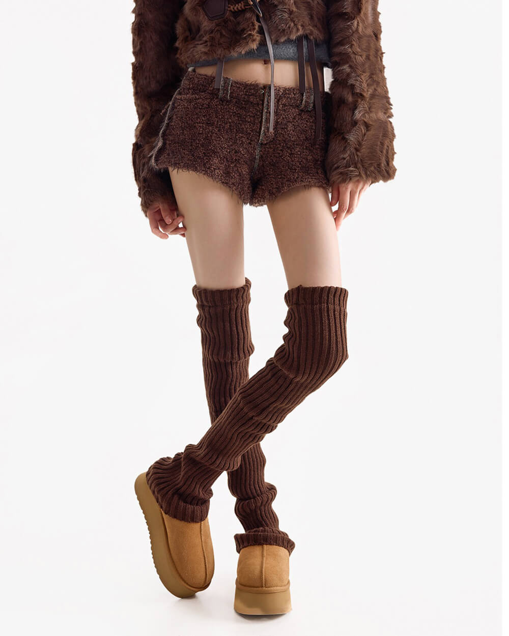 VILZSTUDIOS Textured leg warmers for winter fashion