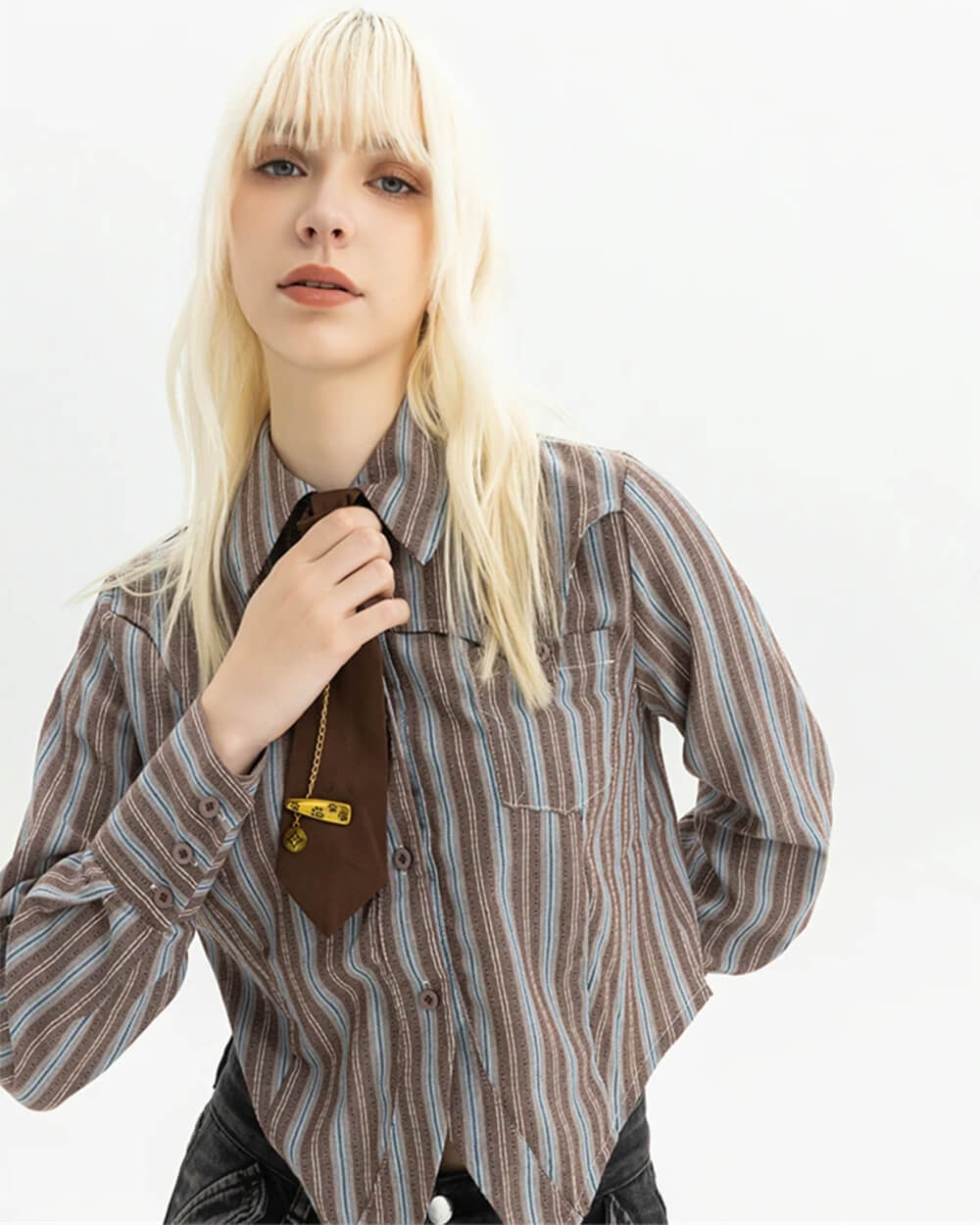 VILZSTUDIOS Cropped striped shirt with detachable tie and wide cuffs