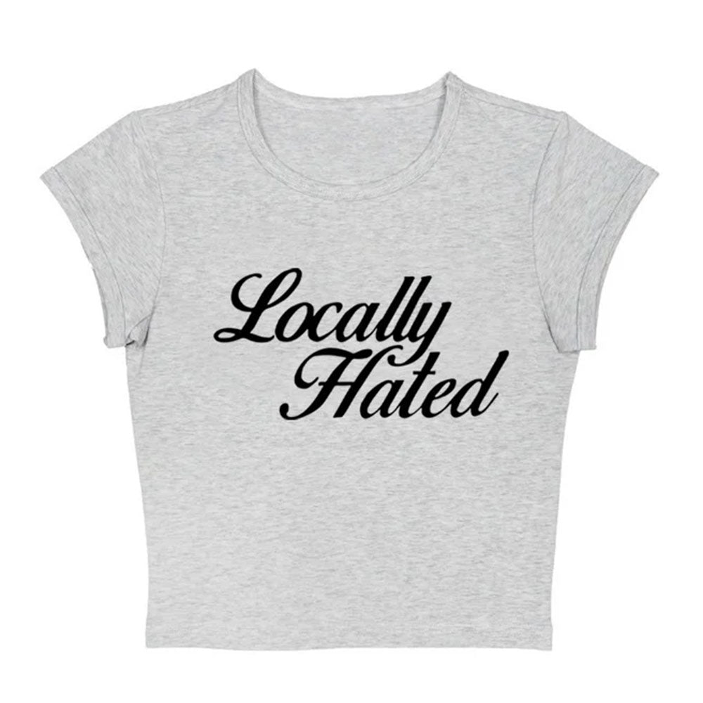 VILZSTUDIOS Stylish cropped tee with bold lettering design