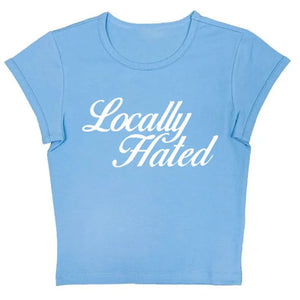 VILZSTUDIOS Stylish cropped tee with bold lettering design