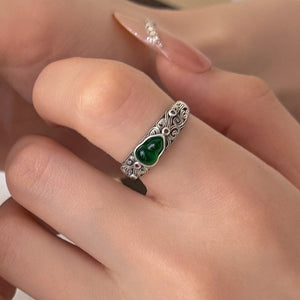 VILZSTUDIOS silver-tone ornate baroque ring with dark green cabochon