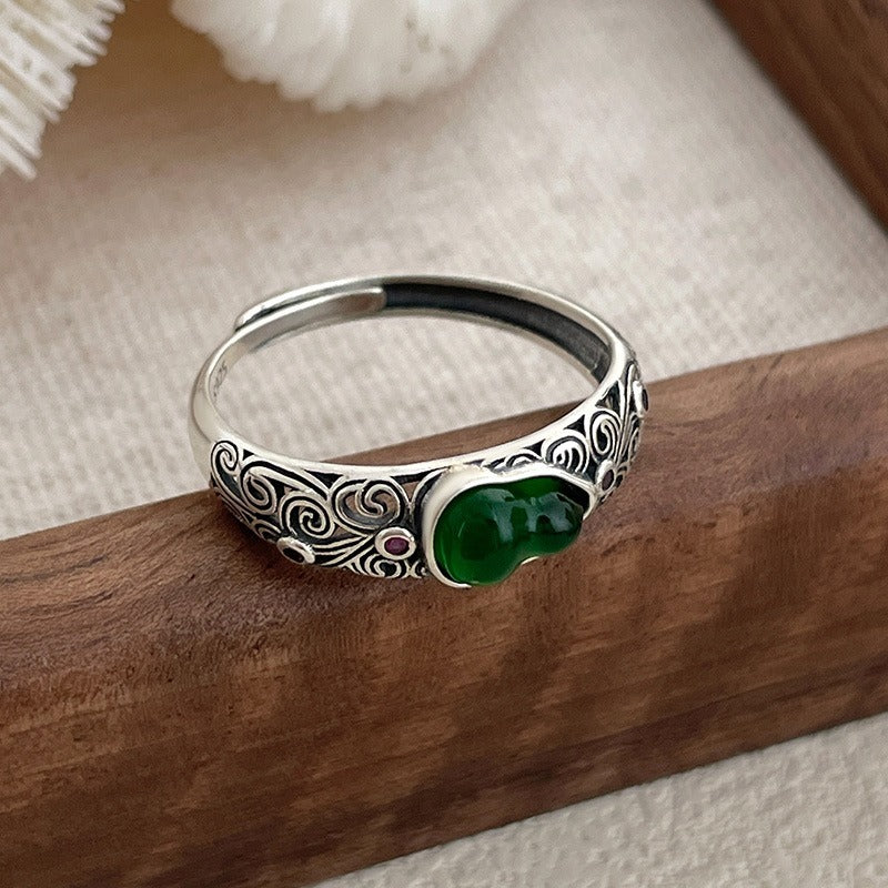 VILZSTUDIOS silver-tone ornate baroque ring with dark green cabochon